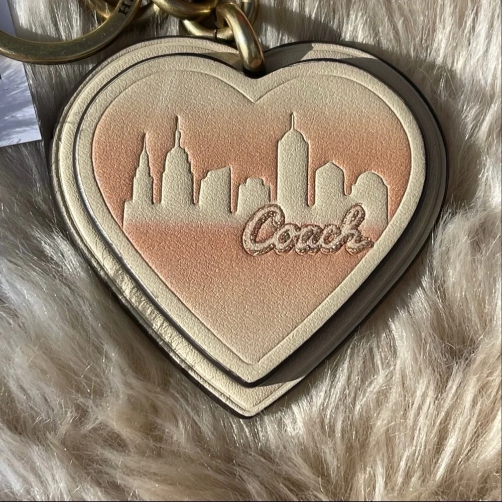 NWT COACH Signature Jennifer Lopez New York Skyline Leather Heart Bag Charm